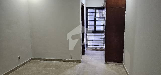 25x60 GROUND FLOOR For Rent