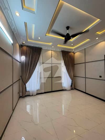10 Marla House For Sale In Rafi Block, Sector E Bahria Town Lahore