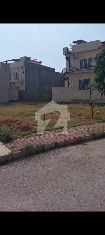 بحریہ انکلیو - سیکٹر سی 1 بحریہ انکلیو,بحریہ ٹاؤن,اسلام آباد میں 13 مرلہ رہائشی پلاٹ 2.4 کروڑ میں برائے فروخت۔