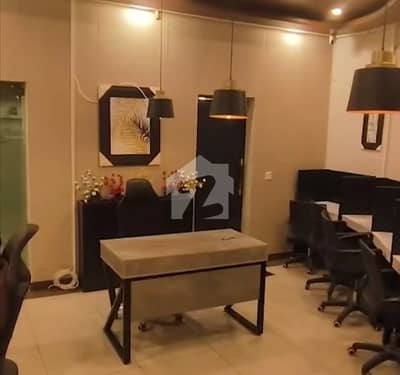 گلبرگ لاہور میں 4 مرلہ Studio دفتر 1.5 لاکھ میں کرایہ پر دستیاب ہے۔