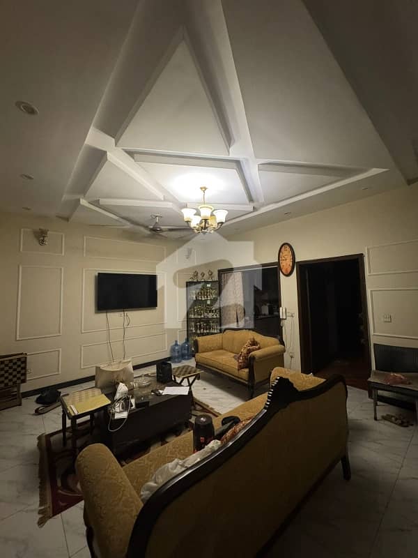 10 Marla Slightly Used House For Sale 10 Marla Slightly Used House For Sale