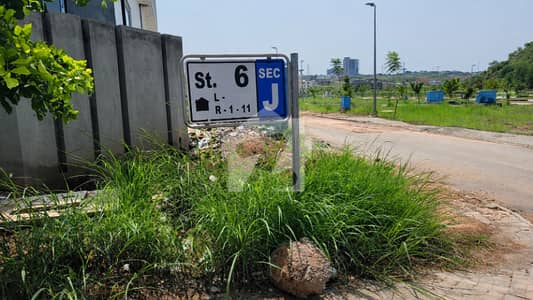 Exclusive 10 Marla Plot In DHA Phase 5 Sector J | Prime Location Near McDonalds, Hill View Park & Halicapture Choke Exclusive 10 Marla Plot In DHA Phase 5 Sector J | Prime Location Near McDonalds, Hill View Park & Halicapture Choke