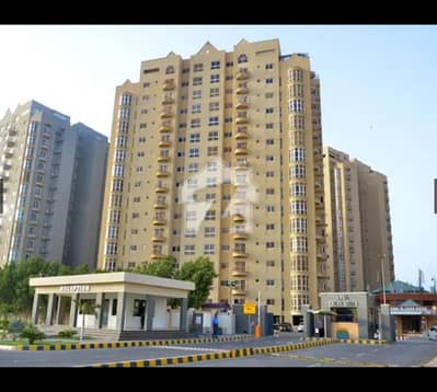CREEK VISTA 3-BEDROOMS APARTMENT VERY NEAT AND CLEAN 2ND FLOOR PARK FACING READY TO MOVE CONDITION 325K EXCLUSIVE MAINTENANCE
