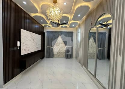 Prime Location 10 Marla Upper Portion Is Available For Rent