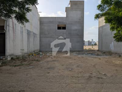 40ft road 120sqyrd plot for sale in sector Q