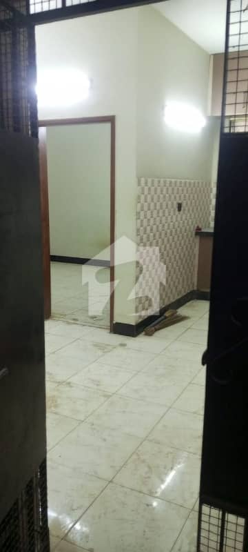 Prime Location 550 Square Feet Upper Portion In PECHS Block 2