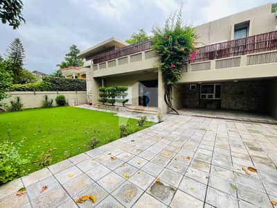 F-8 | 4 Bedrooms 1 | study Room | Renovated