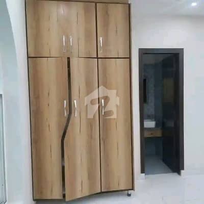 ازمیر ٹاؤن لاہور میں 5 کمروں کا 11 مرلہ مکان 3.7 کروڑ میں برائے فروخت۔ ازمیر ٹاؤن لاہور میں 5 کمروں کا 11 مرلہ مکان 3.7 کروڑ میں برائے فروخت۔
