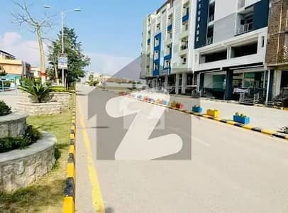 8 MARLA PLOT FOR SALE NEAR TO PARK