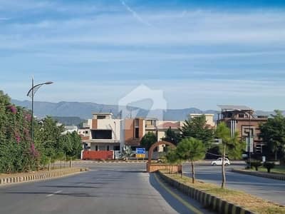 7 Marla corner plot for sale