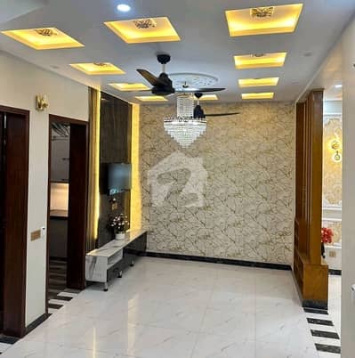 Prime Location House Of 5 Marla Is Available For sale