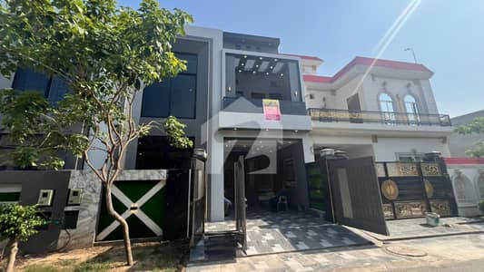 الجلیل گارڈن ۔ بلاک بی الجلیل گارڈن,لاہور میں 4 کمروں کا 5 مرلہ مکان 1.7 کروڑ میں برائے فروخت۔ الجلیل گارڈن ۔ بلاک بی الجلیل گارڈن,لاہور میں 4 کمروں کا 5 مرلہ مکان 1.7 کروڑ میں برائے فروخت۔