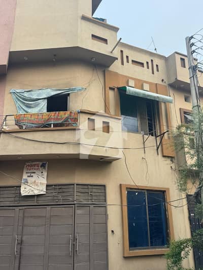 مرغزار آفیسرز کالونی لاہور میں 4 کمروں کا 3 مرلہ مکان 1.3 کروڑ میں برائے فروخت۔