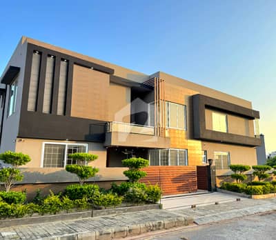 Spacious 18 Marla End Corner House For Sale In Phase 8