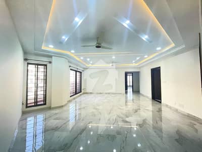 Premium 4-Bed Family Apartment + Direct Deal With Owner