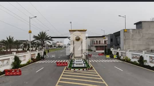 7 Marla plots For Sale in Divine Enclave, Canal Road Faisalabad.