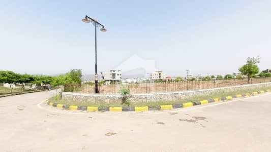 CDECHS - Cabinet Division Employees Cooperative Housing Society Residential Plot Sized 10 Marla For sale CDECHS - Cabinet Division Employees Cooperative Housing Society Residential Plot Sized 10 Marla For sale