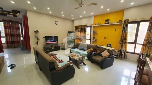 North Nazimabad block D 1st floor Corner Portion for sale 4 bed DD Sub leased done