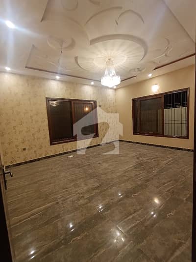 Lower Portion Available For Rent Fully Semi Independent Entrance/Meters/Water Tanks All Things Are Separate