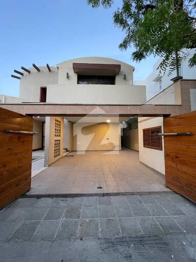 2 Bungalow Available 4 And 5 Bedrooms Each Modern Elevation New Bathrooms