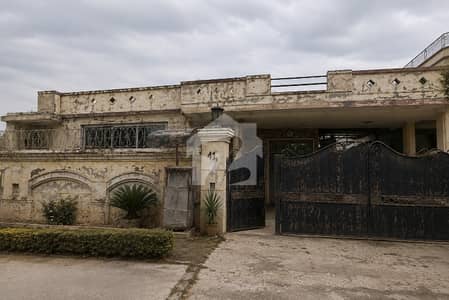 733 Sq. Yard Demolishable House For Sale F-10/3, Islamabad