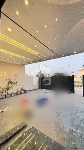 ڈی ایچ اے ڈیفینس ملتان میں 5 کمروں کا 10 مرلہ مکان 2.85 کروڑ میں برائے فروخت۔