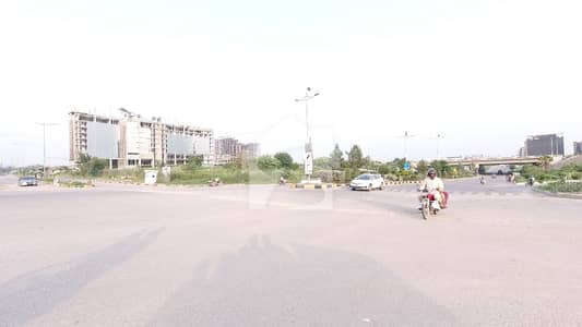 Spacious 1200 Square Feet Commercial Plot Available For Sale In Mumtaz City