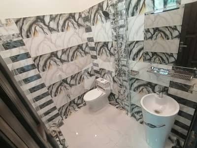 Highly-coveted Near to Park 5 Marla Lower Portion Is Available In Park View City For rent Highly-coveted Near to Park 5 Marla Lower Portion Is Available In Park View City For rent