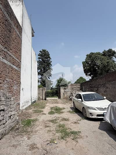 Commercial Use Plot On Rent | 10 Marla | Char dewari + Main Gate | Easy Access to main Warehouse / Godown / Garage | Commercial Use Plot On Rent | 10 Marla | Char dewari + Main Gate | Easy Access to main Warehouse / Godown / Garage |