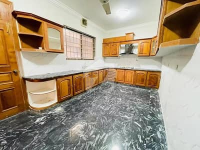 HOUSE FOR RENT IN F8