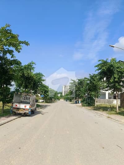 ٹاپ سٹی 1 - بلاک اے ٹاپ سٹی 1,اسلام آباد میں 10 مرلہ رہائشی پلاٹ 2.25 کروڑ میں برائے فروخت۔