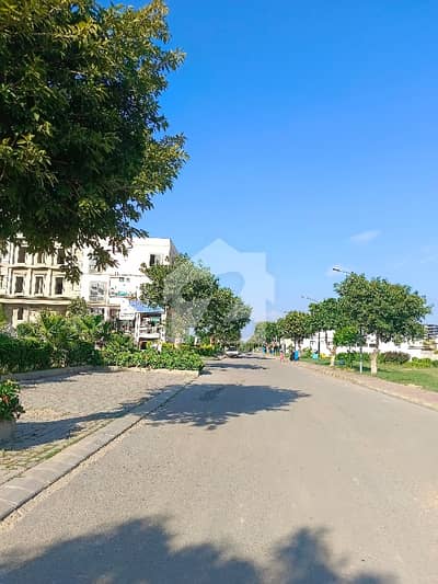 Corner Top City 1 - Block D Residential Plot Sized 10 Marla