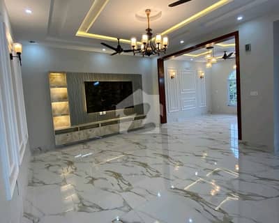 Corner 1 Kanal House For sale In Top City 1
