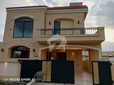 10 Marla House Available For Rent