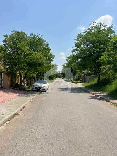 ڈی ایچ اے فیز 2 - سیکٹر اے ڈی ایچ اے ڈیفینس فیز 2,ڈی ایچ اے ڈیفینس,اسلام آباد میں 1 کنال رہائشی پلاٹ 4.8 کروڑ میں برائے فروخت۔