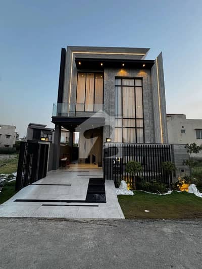 ڈی ایچ اے 9 ٹاؤن ڈیفنس (ڈی ایچ اے),لاہور میں 3 کمروں کا 5 مرلہ مکان 1.05 لاکھ میں کرایہ پر دستیاب ہے۔