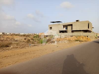 DHA PHASE 8  500 SQUARE YARD  PLOT FOR SALE  BEACH STREET 4A OFF SHAJJAR  PRIME LOCATION