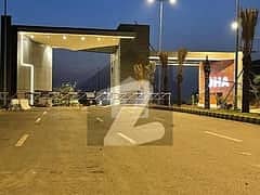 1.5 kanal level solid plot available for sale