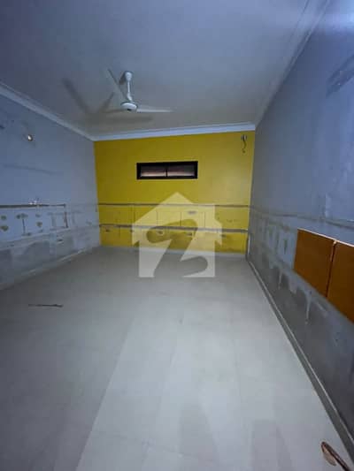A Spacious 500 Square Yards House In Gulshan-e-Iqbal - Block 4