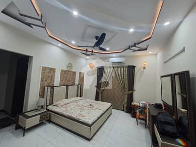 10 MARLA FULL HOUSE IS VACANT FOR RENT IN LDA AVENUE 1 HOT LOCATION