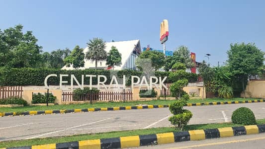 Prime And Luxuroius Location Plot Near To Central Park, Front Open Park Area