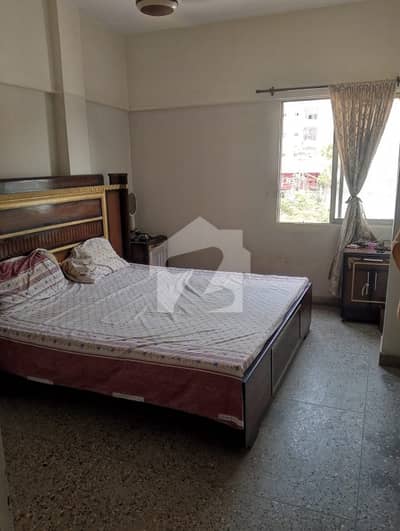 Gulshan Block 4 near Discovery 3-Rooms Apt 2nd Floor Road Side