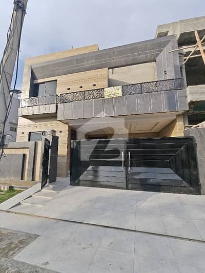10 Marla Brand New House For Sale 10 Marla Brand New House For Sale