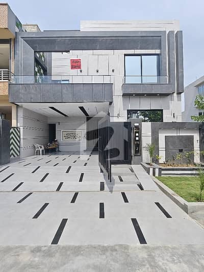 10 Marla Brand New House For Sale 10 Marla Brand New House For Sale
