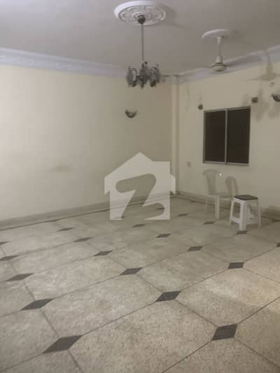 Gulshan Iqbal 175 square yards corner triple story urgent sale
