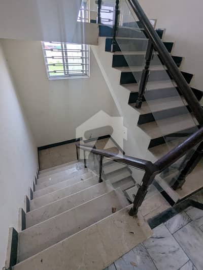 14 Marla Upper Portion Available For Rent