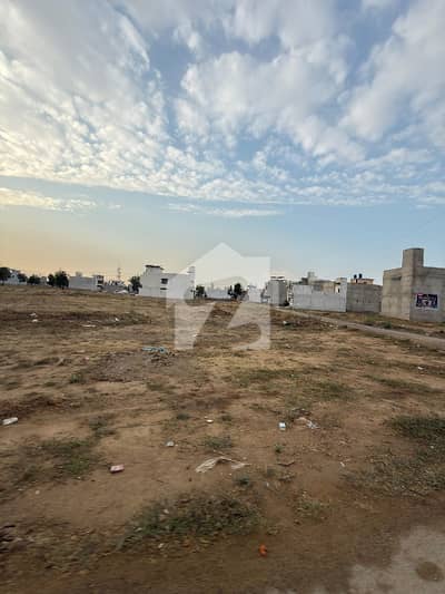 240 SQ YD TRANSFER PLOT FOR SALE VIP LOCATION
