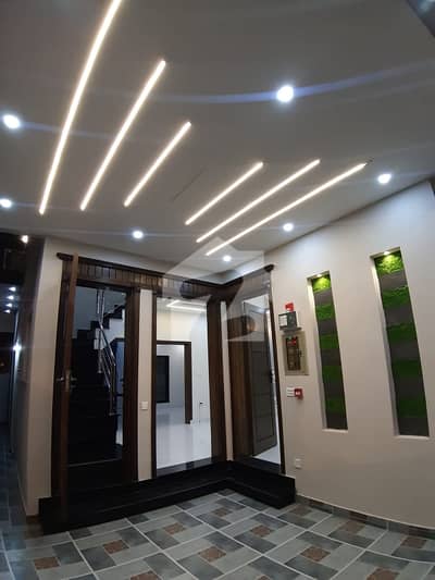 Prime Location 5 Marla Lower Portion Available for Rent in Nasheman-e-Iqbal Phase 2, Lahore!