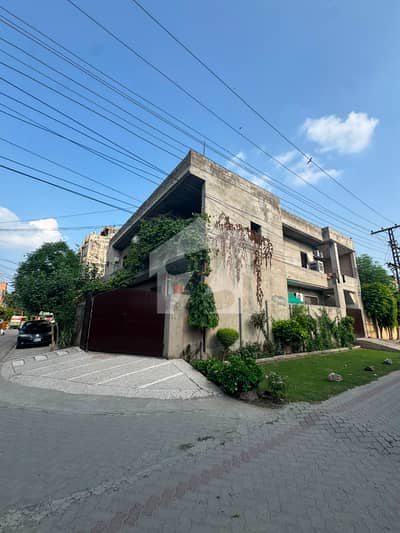 13-Marla corner House for sale (0321-4680642) 13-Marla corner House for sale (0321-4680642)