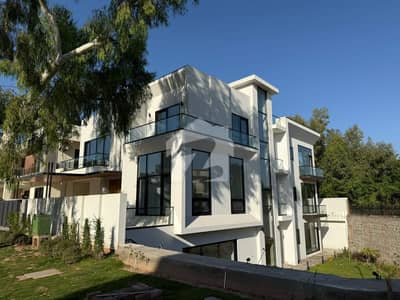 ایف ۔ 11 اسلام آباد میں 8 کمروں کا 1 کنال مکان 39.0 کروڑ میں برائے فروخت۔